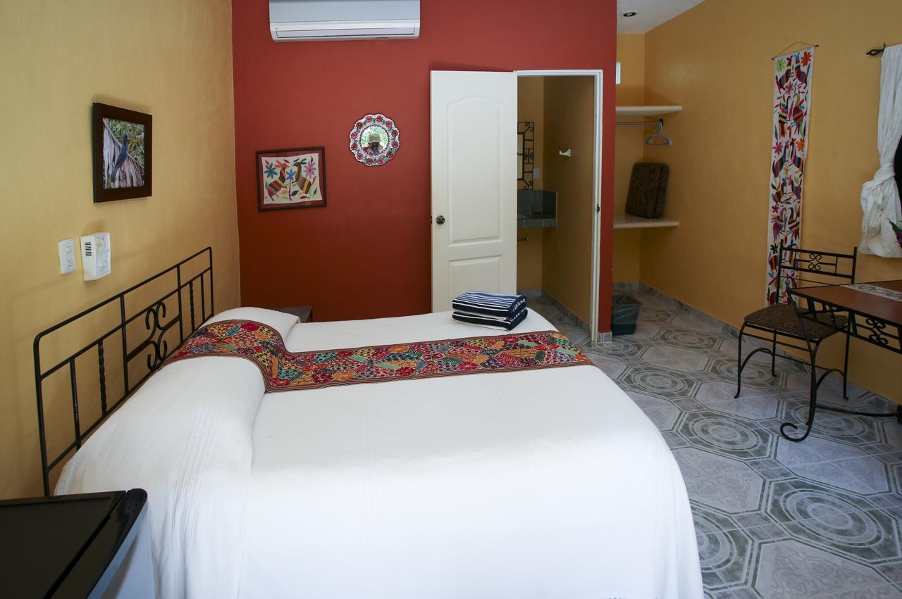The Flycatcher Inn Retreat Hotel Santa Elena Bagian luar foto