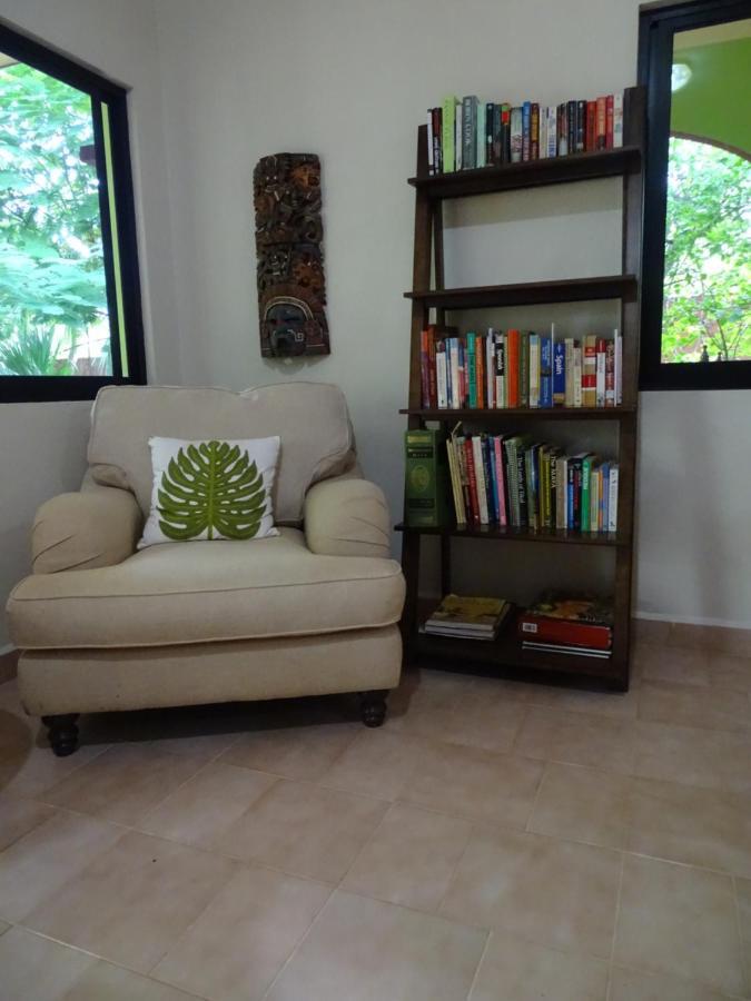 The Flycatcher Inn Retreat Hotel Santa Elena Bagian luar foto