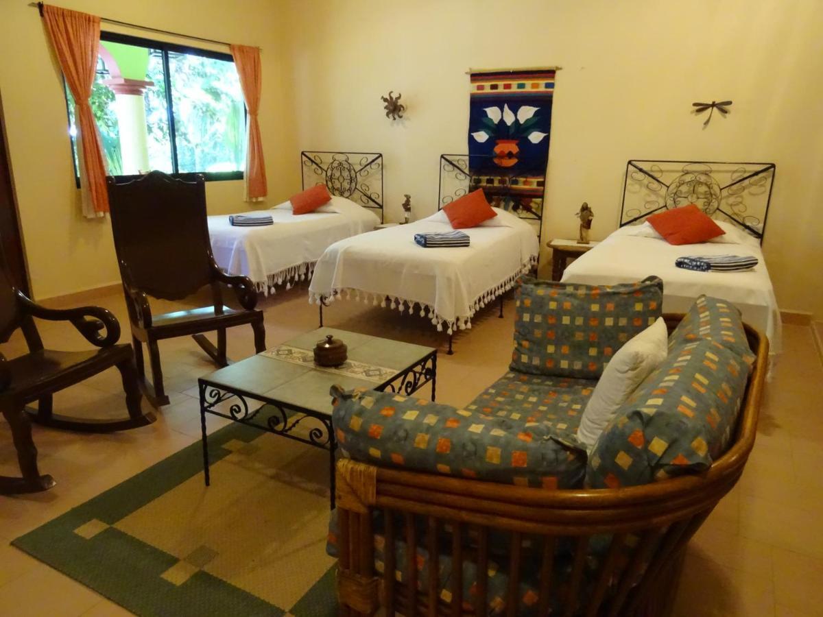 The Flycatcher Inn Retreat Hotel Santa Elena Bagian luar foto